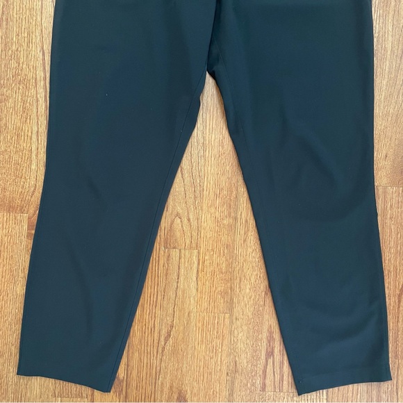 Lululemon On The Fly Pant *Woven 28" in Black Pants size 10 - Picture 5 of 16